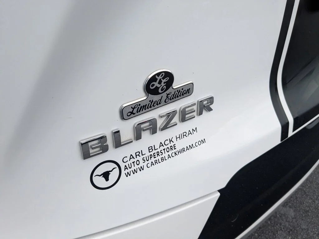 Used 2025 Summit White Chevrolet LT image 29