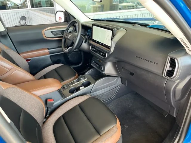Used 2025 Blue Metallic Ford Outer Banks image 56