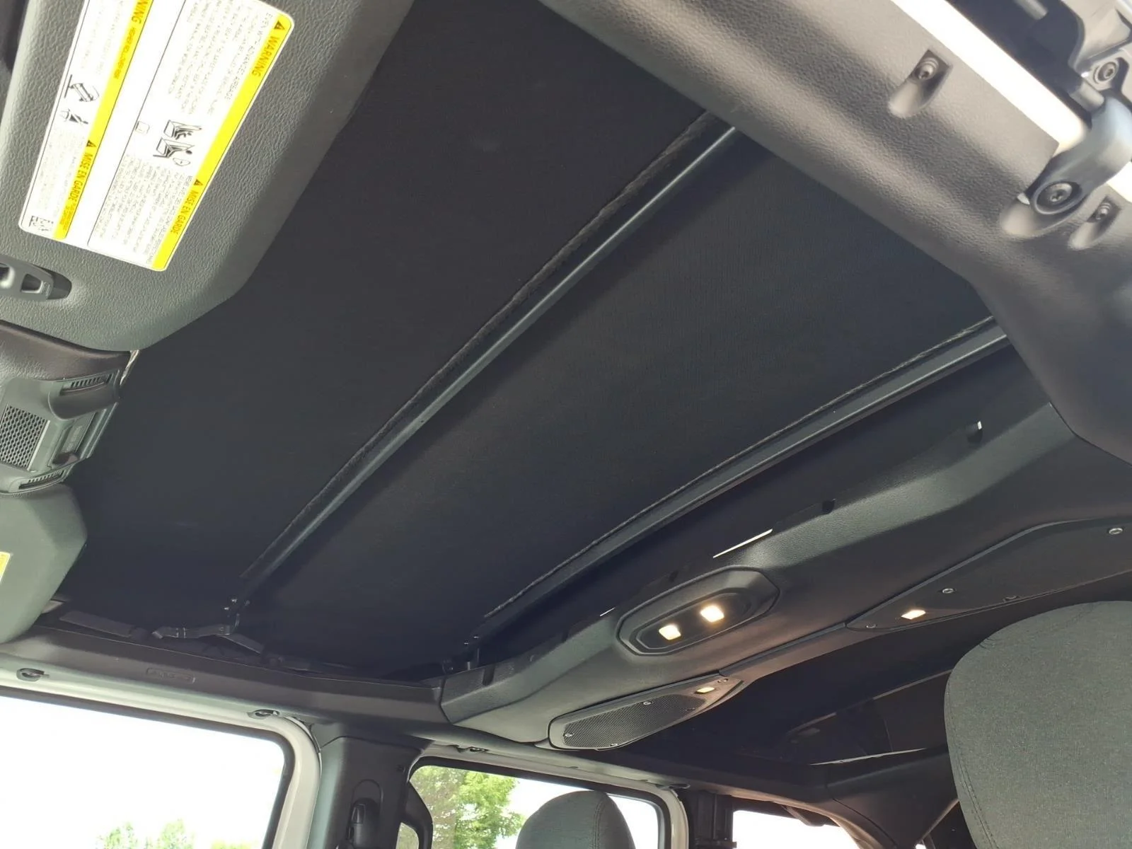 Used 2025 Bright White Clearcoat Jeep Sport image 9