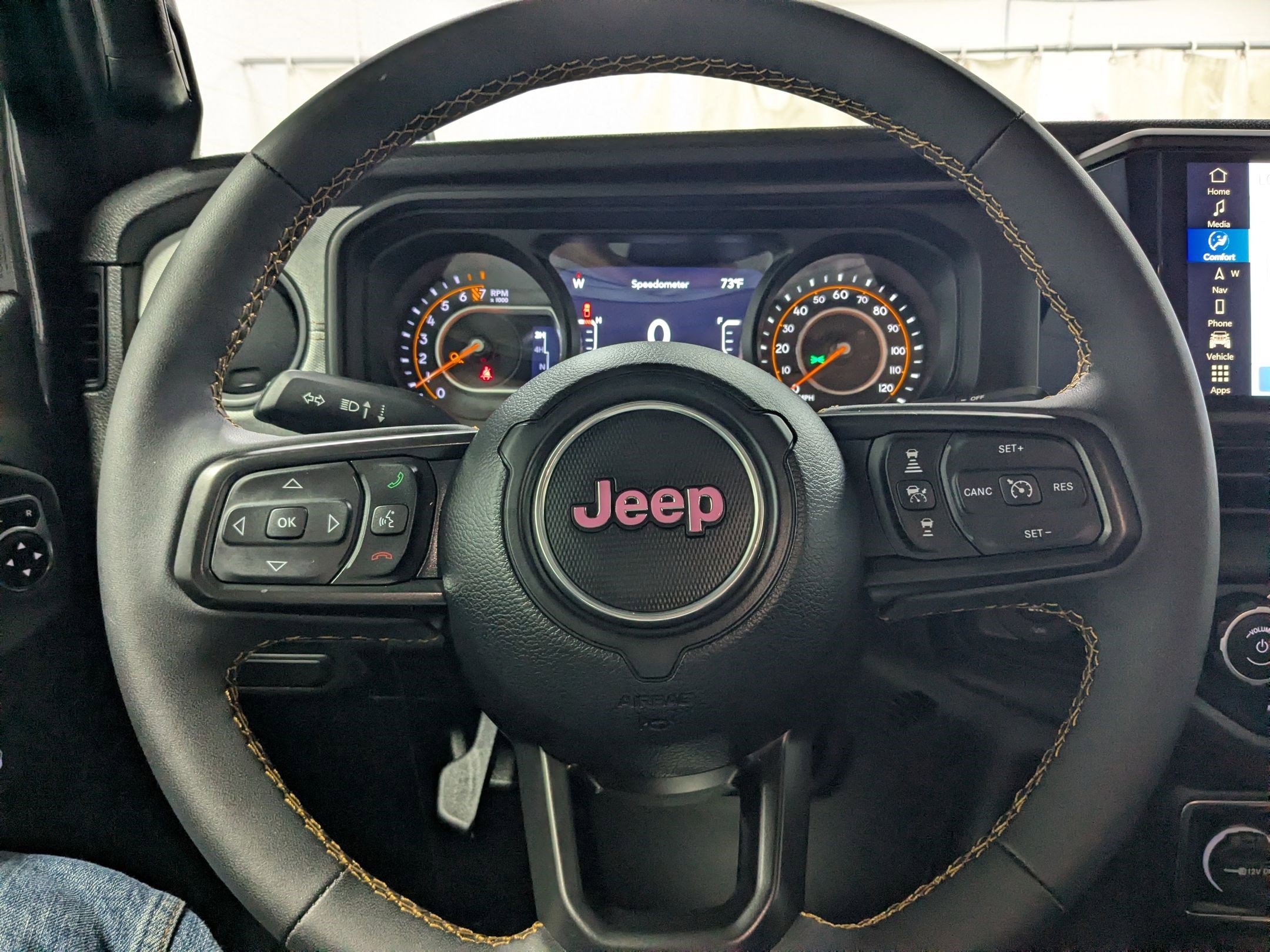 Used 2024 Granite Crystal Metallic Clearcoat Jeep Willys image 11