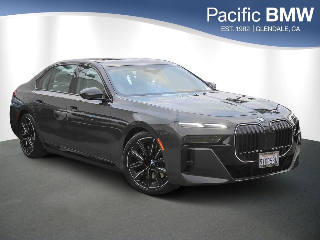2025 BMW 7 Series 750e xDrive Sedan's photo