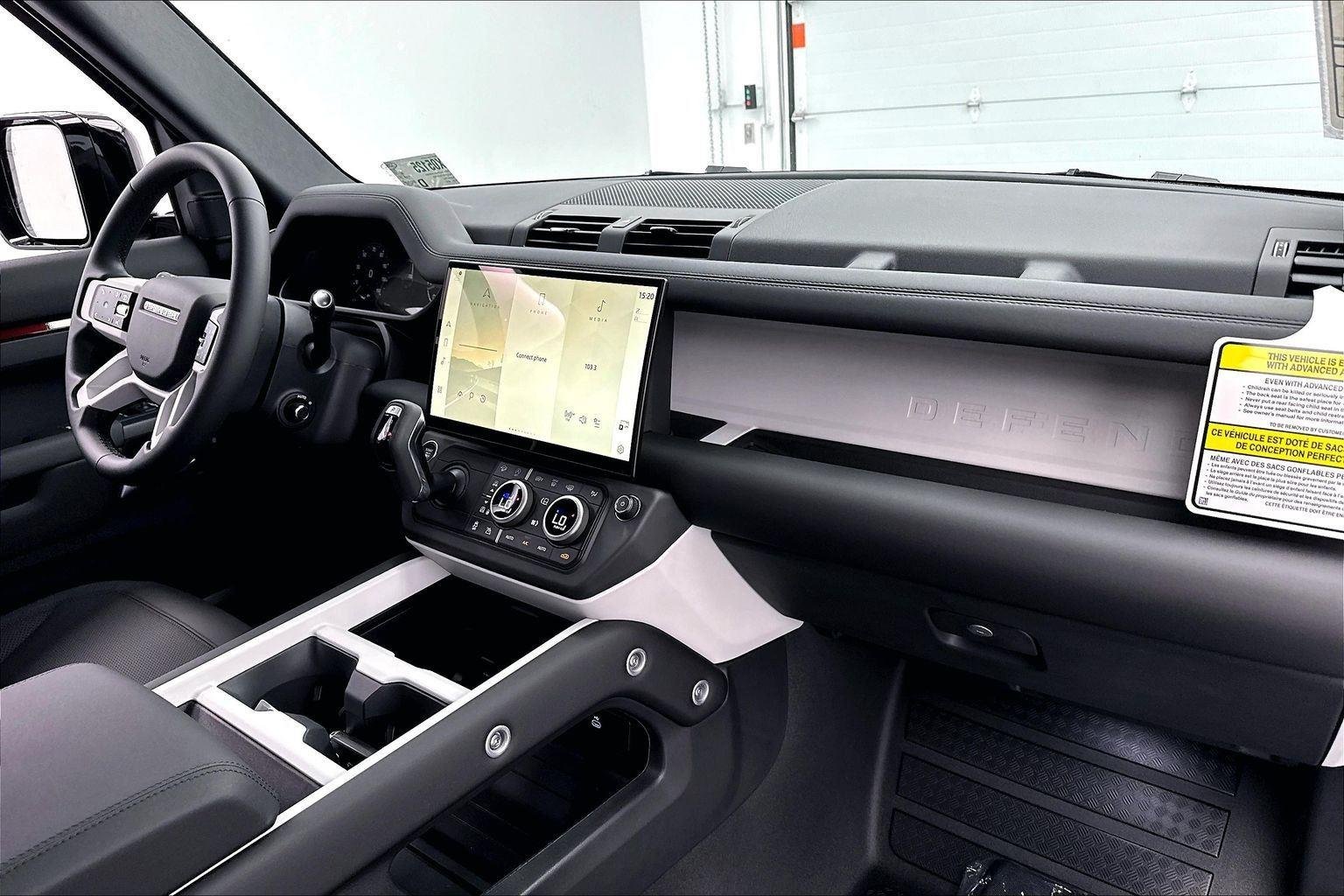 New 2026 Sedona Red Metallic Land Rover S image 31