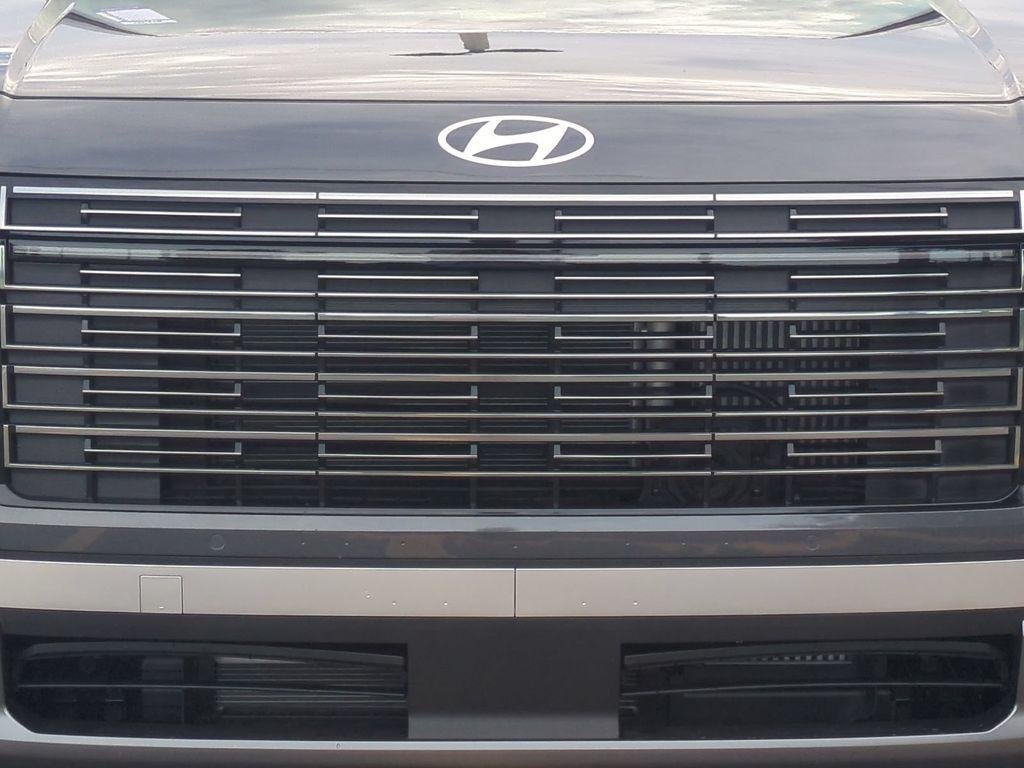 New 2027 Gray Hyundai Blue SEL 7P image 4