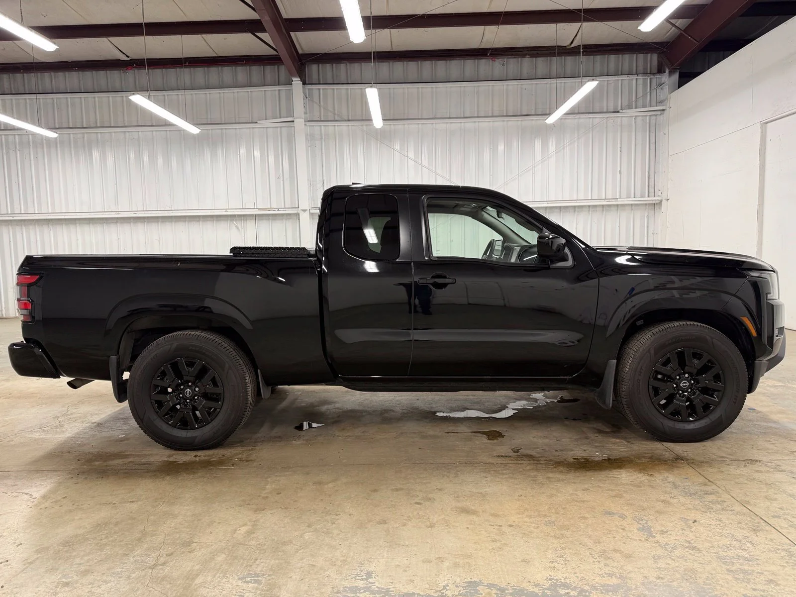 Used 2023 Black Nissan SV image 4