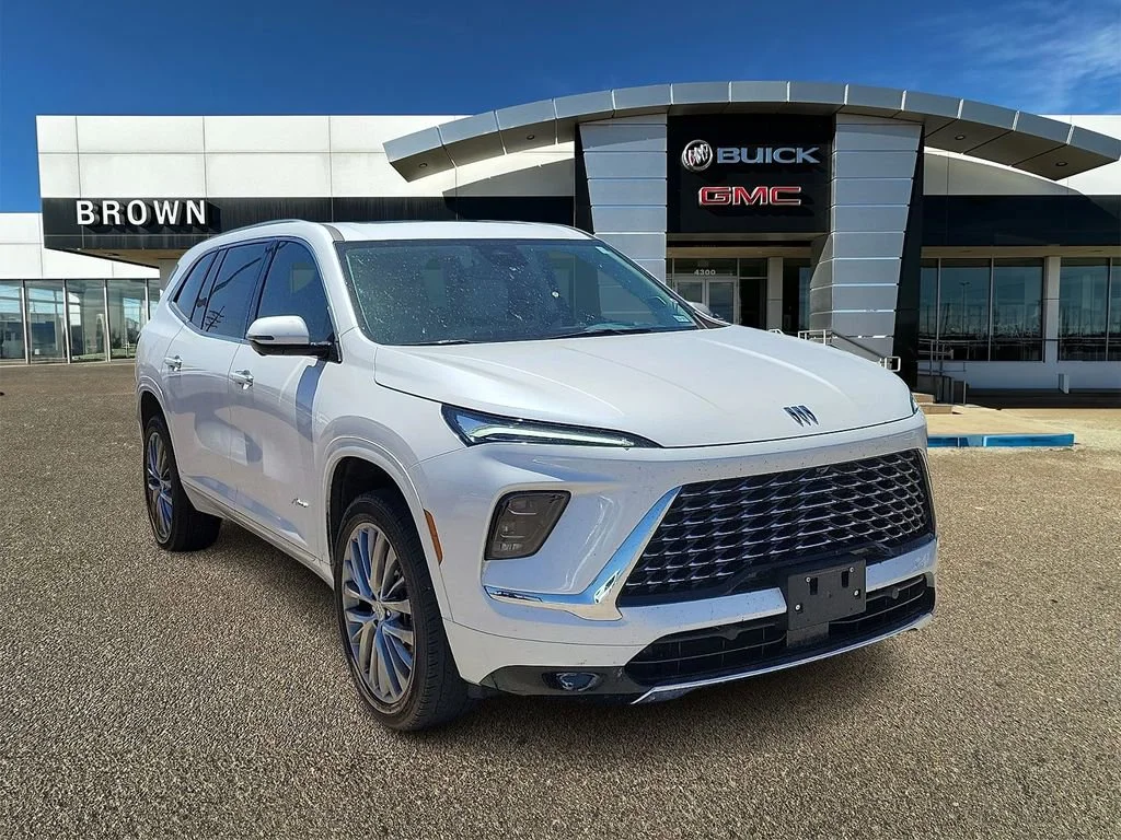 2025 Buick Enclave Avenir's photo