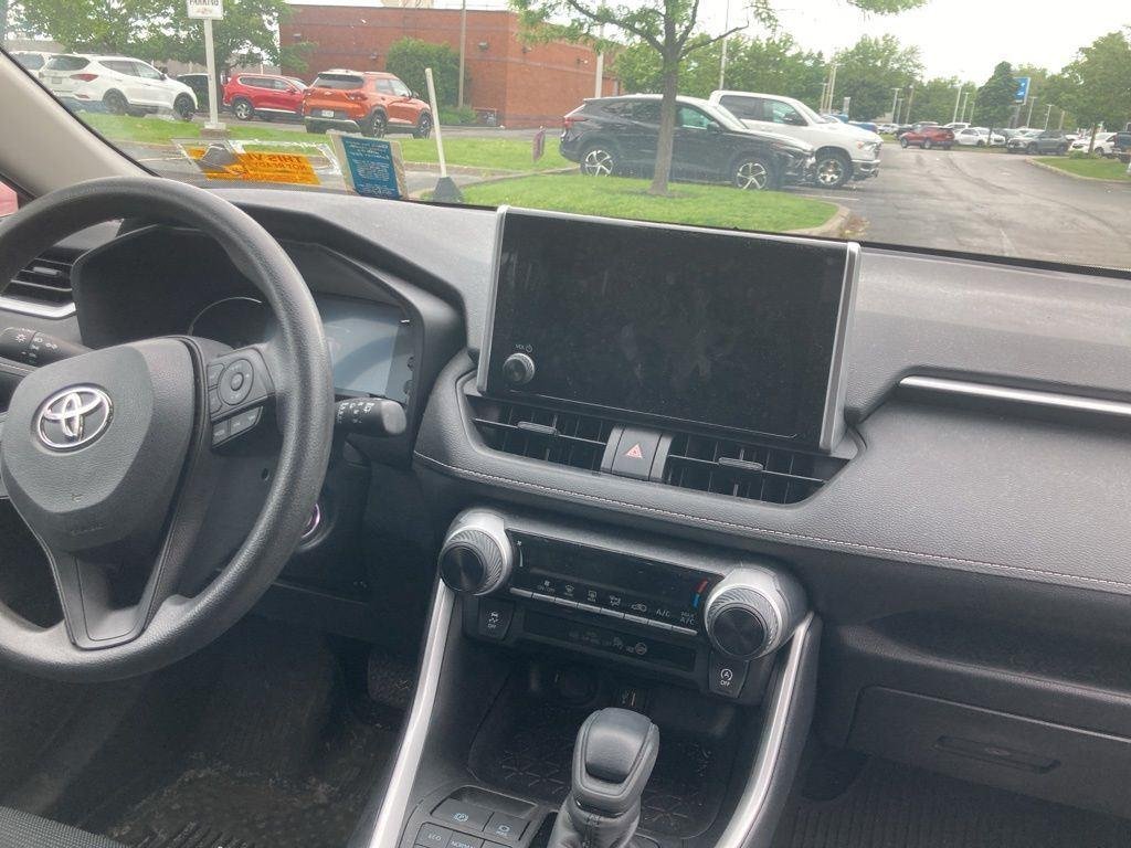 Used 2023 Ice Toyota LE image 8
