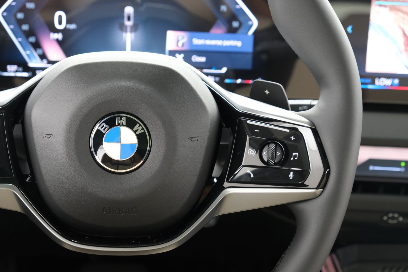 New 2026 Mineral White Metallic BMW 30 xDrive image 13