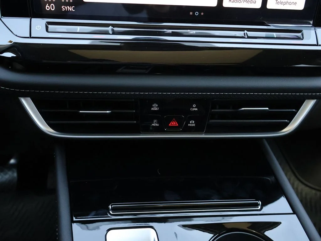 New 2026 Black Volkswagen SE w/Technology image 20