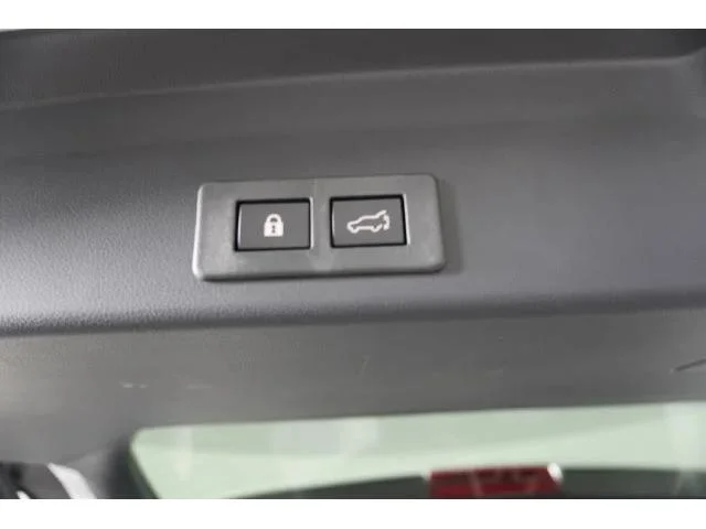 New 2027 CRYSTAL WHITE PEARL Subaru Premium 7-Passenger image 26