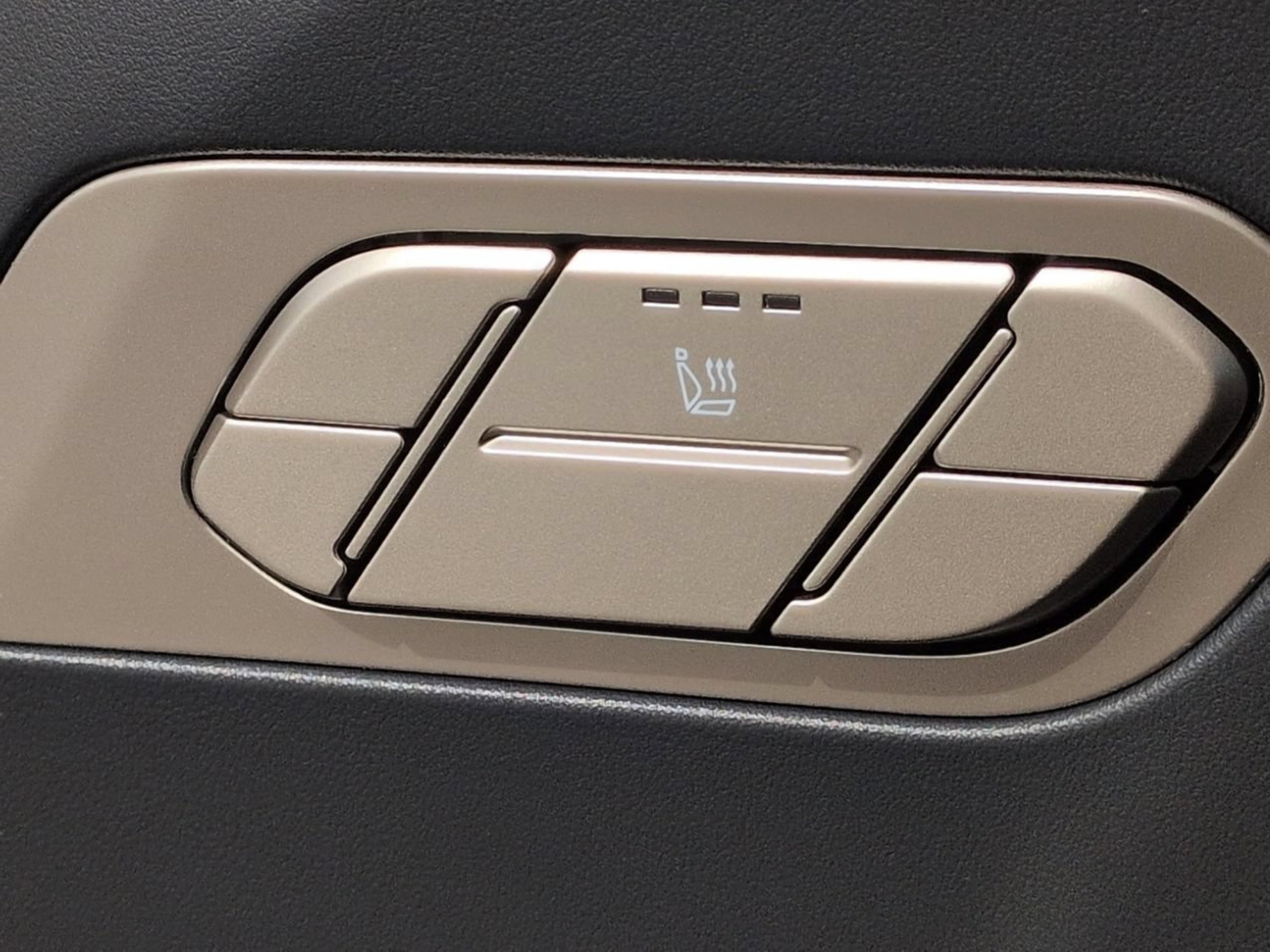 New 2027 Ebony Black Kia S image 25