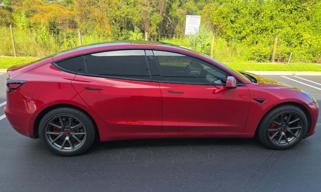 Used 2021  Tesla Long Range image 3