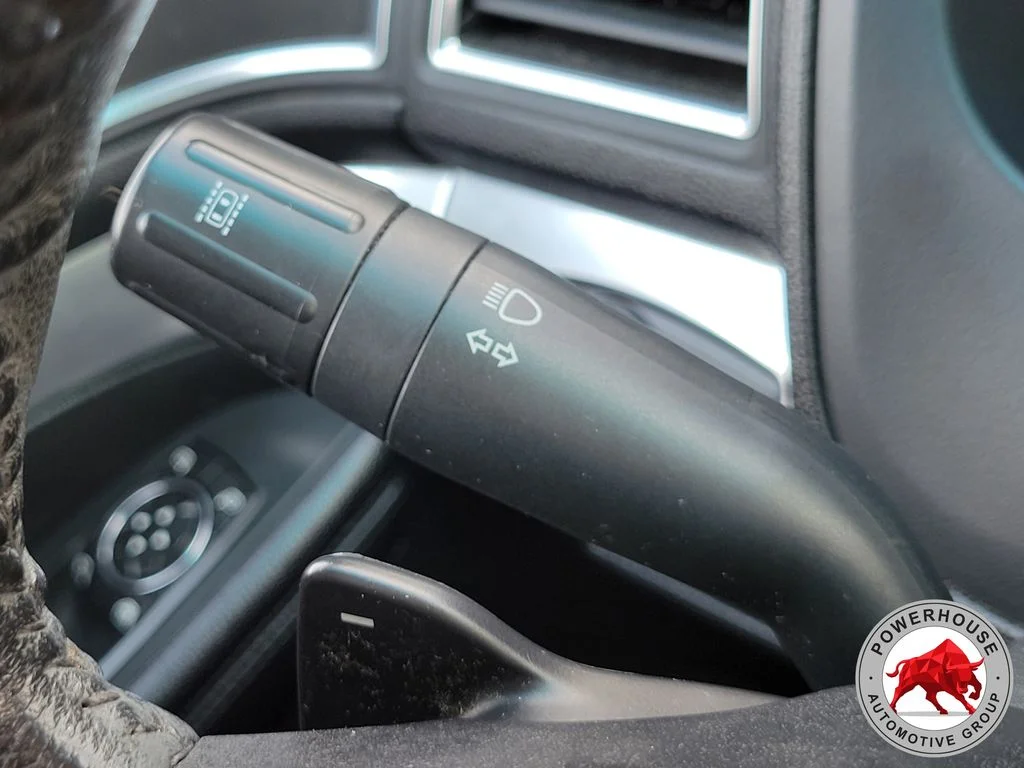 Used 2016 Black Ford Limited image 31
