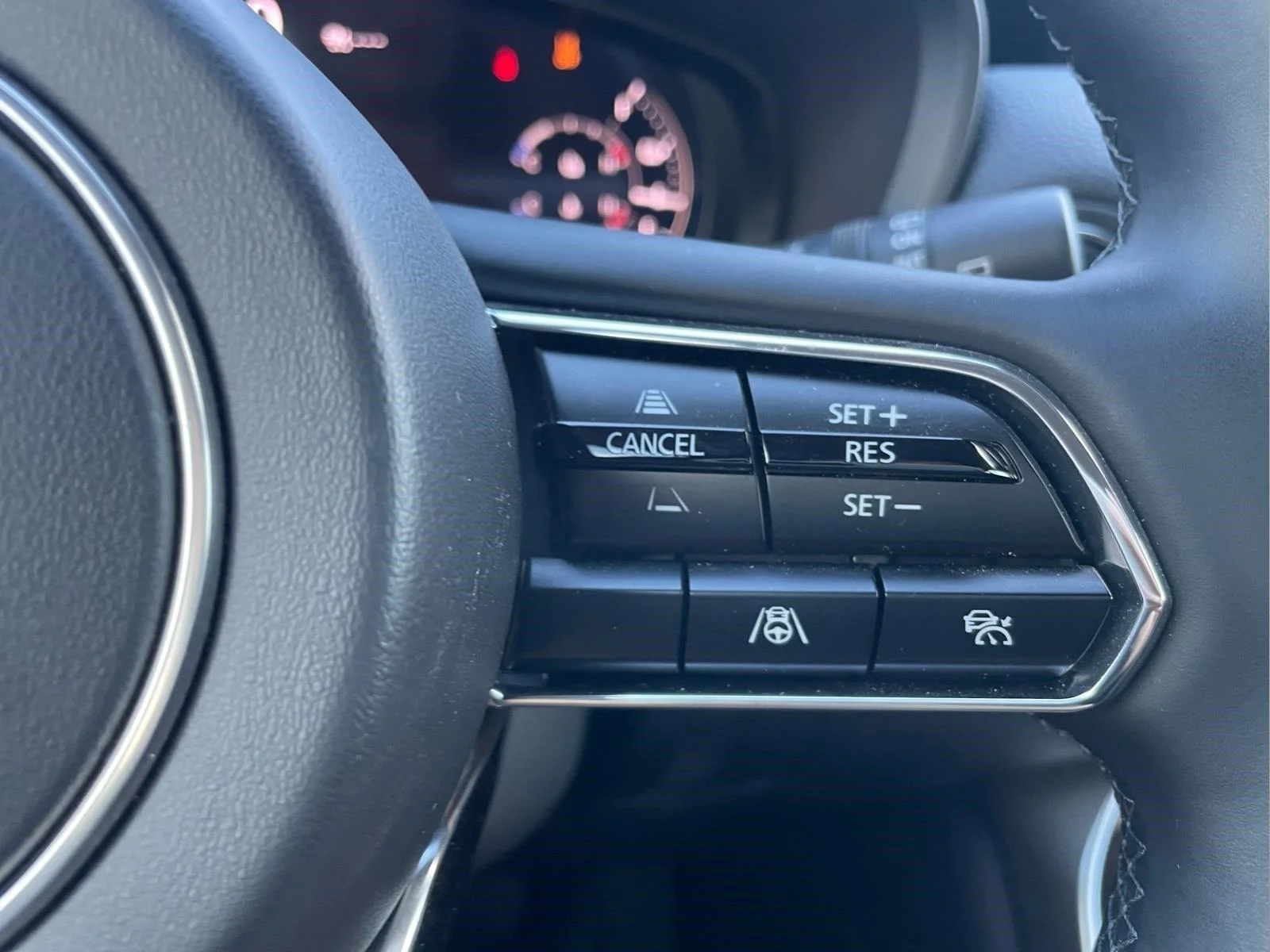 Used 2025 Rhodium White Premium Mazda Premium Package image 27