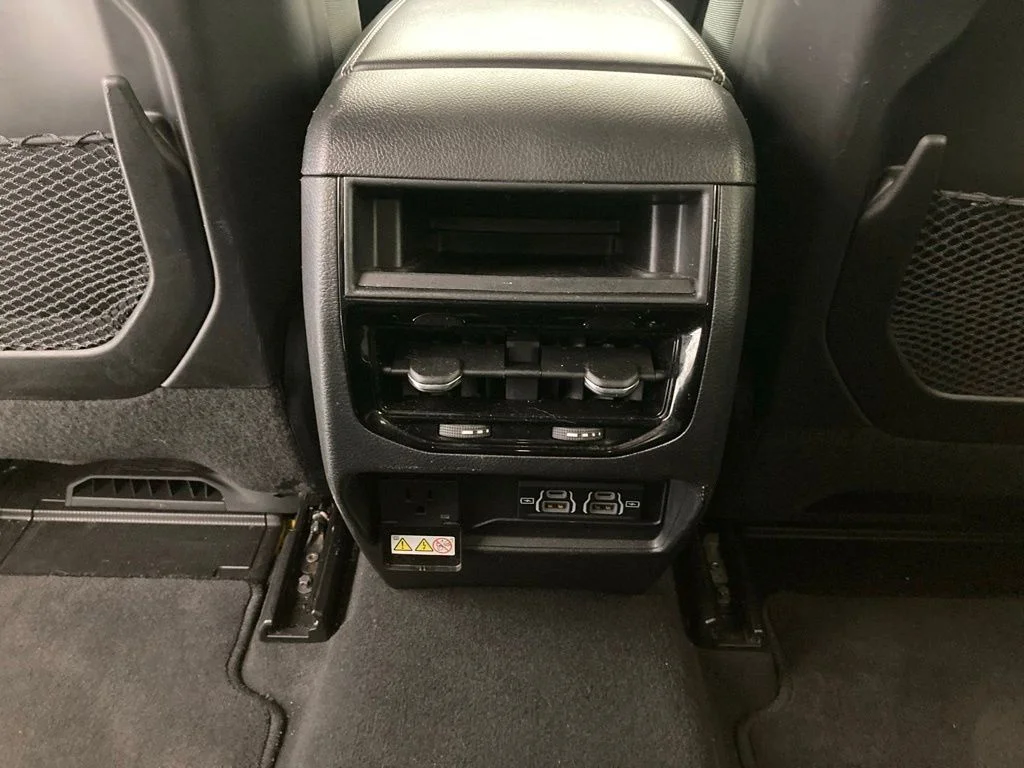 Used 2025 Black Jeep Altitude image 18