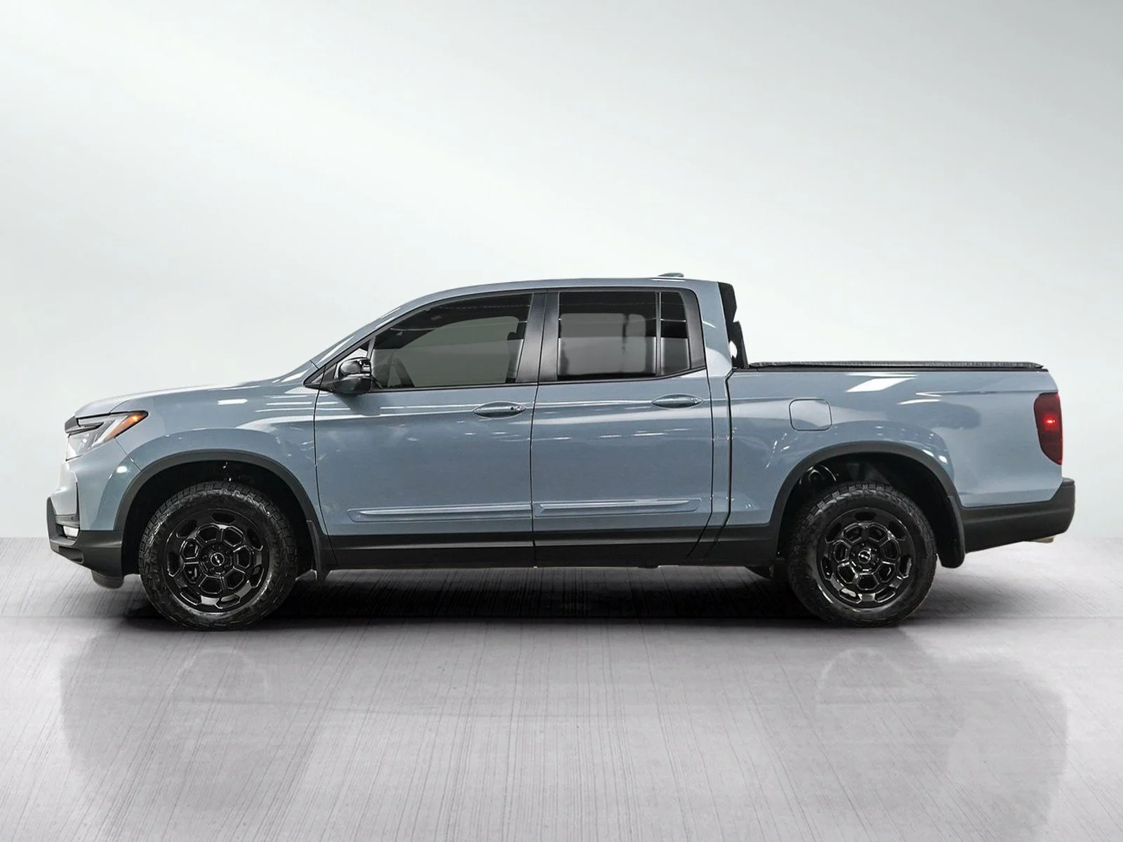 Used 2025 Honda Ridgeline TrailSport with VIN 5FPYK3F76SB042574 for sale in Burnsville, Minnesota