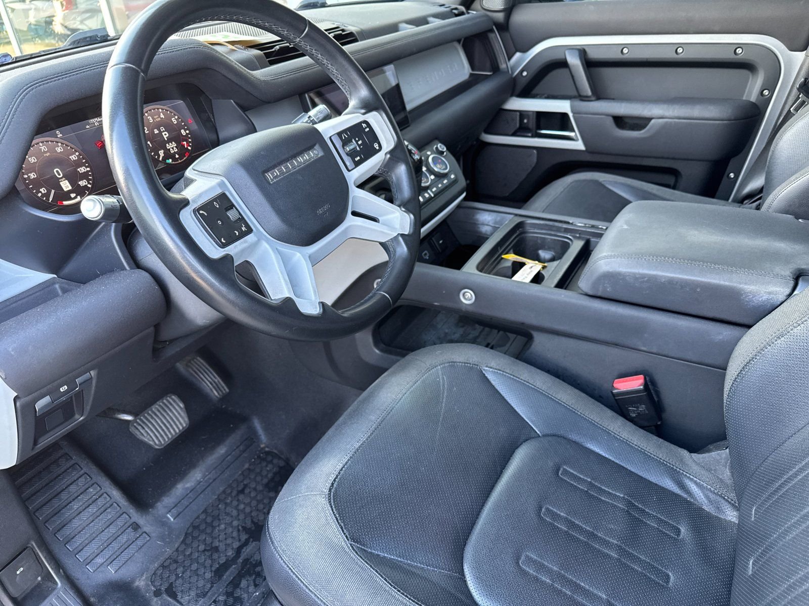Used 2020 Silver Land Rover First Edition image 9