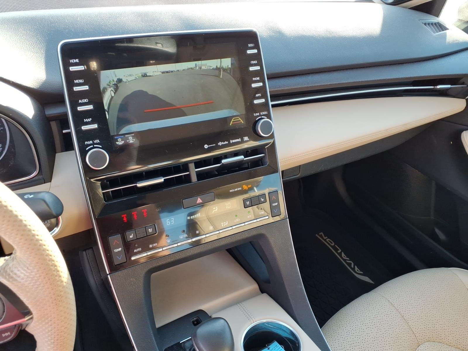 2019 Toyota Avalon Limited - Photo 8
