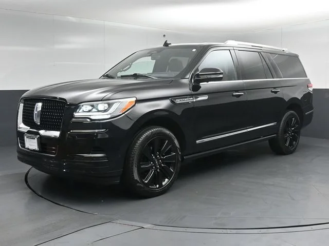 2023 Lincoln Navigator L Reserve's photo