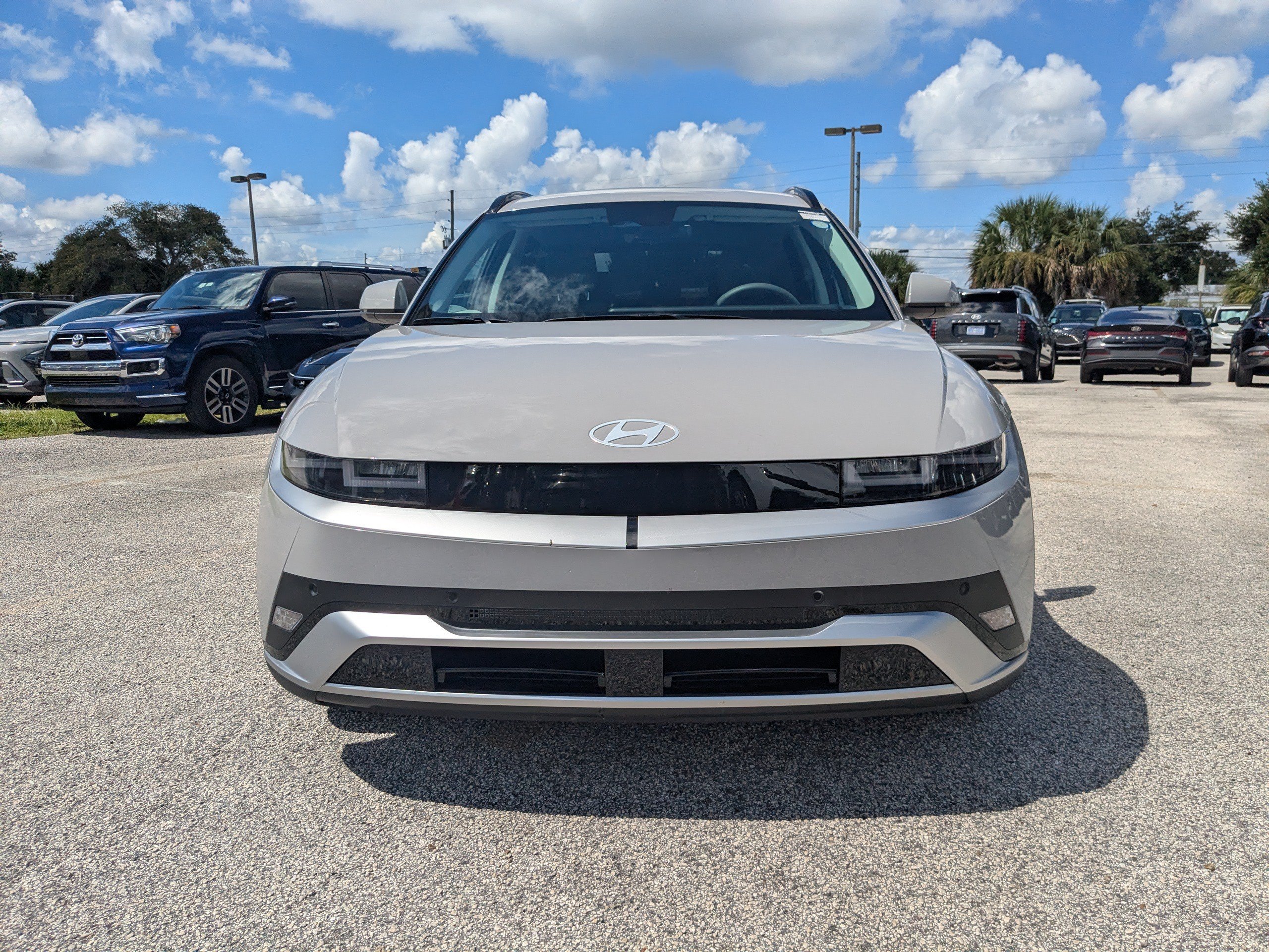 New 2027 Cyber Gray Hyundai SEL image 3