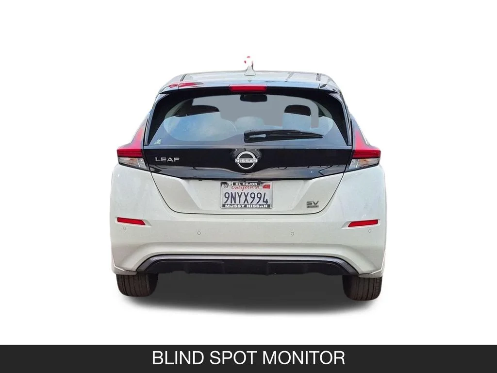 Used 2023 White Nissan SV Plus image 8
