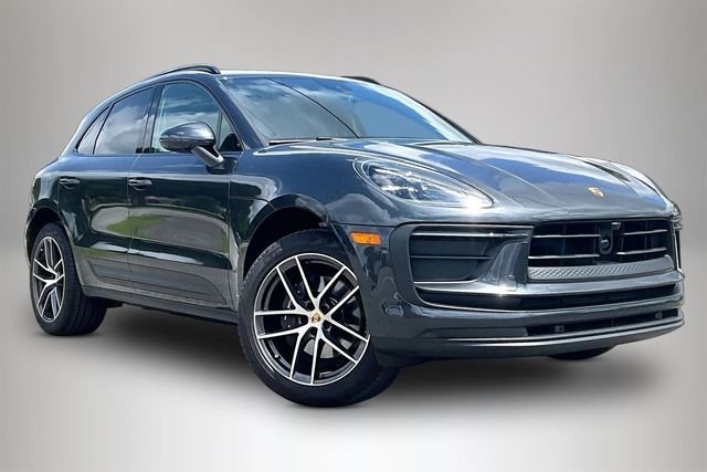 2025 Porsche Macan Base