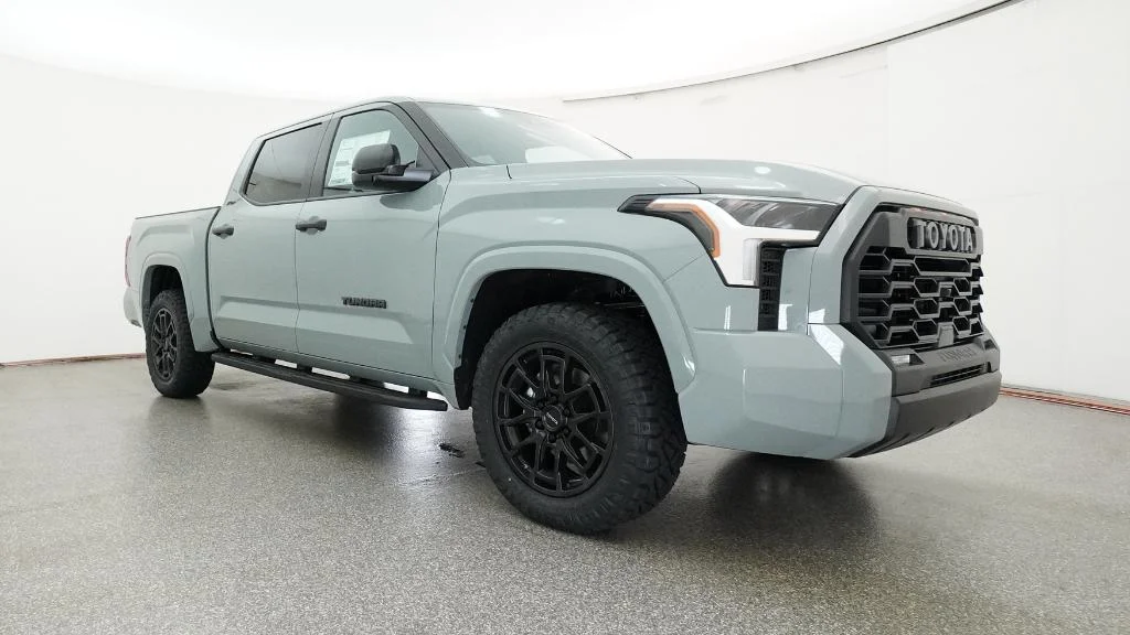 New 2026 Lunar Rock Toyota SR5 image 3