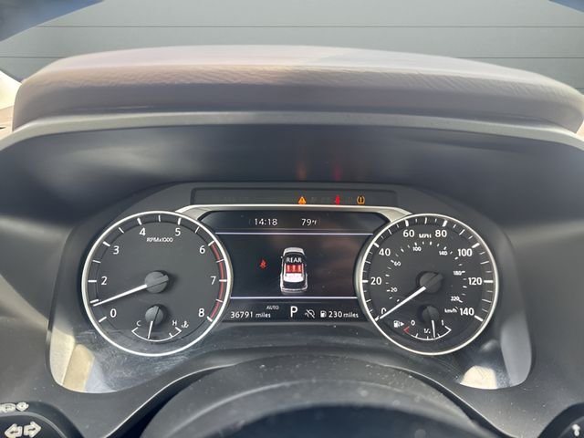 Used 2023 Gray Nissan SL image 17