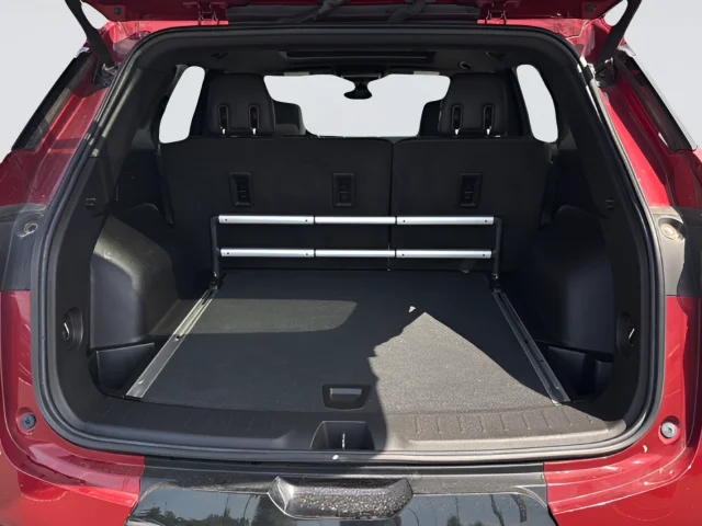 Used 2019 Red Chevrolet RS image 11