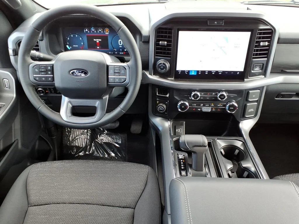 New 2026 Carbonized Gray Metallic Ford XLT image 15