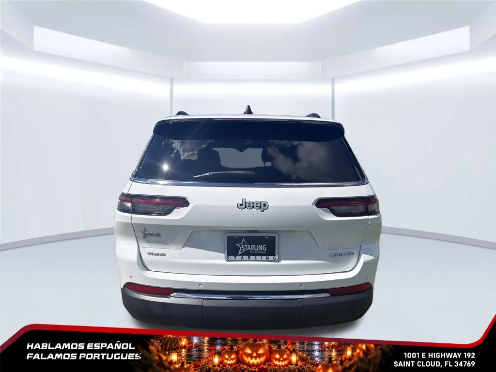 Used 2025 White Jeep Limited 4x4 image 4