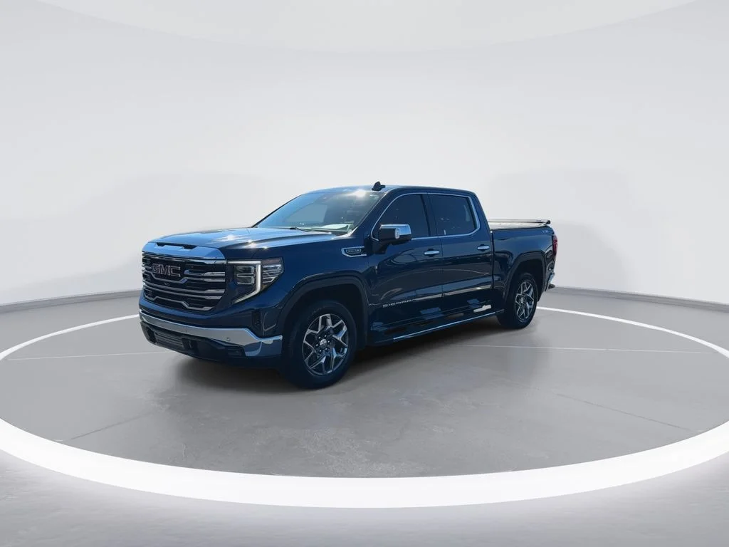 Used 2022 Blue GMC SLT image 4