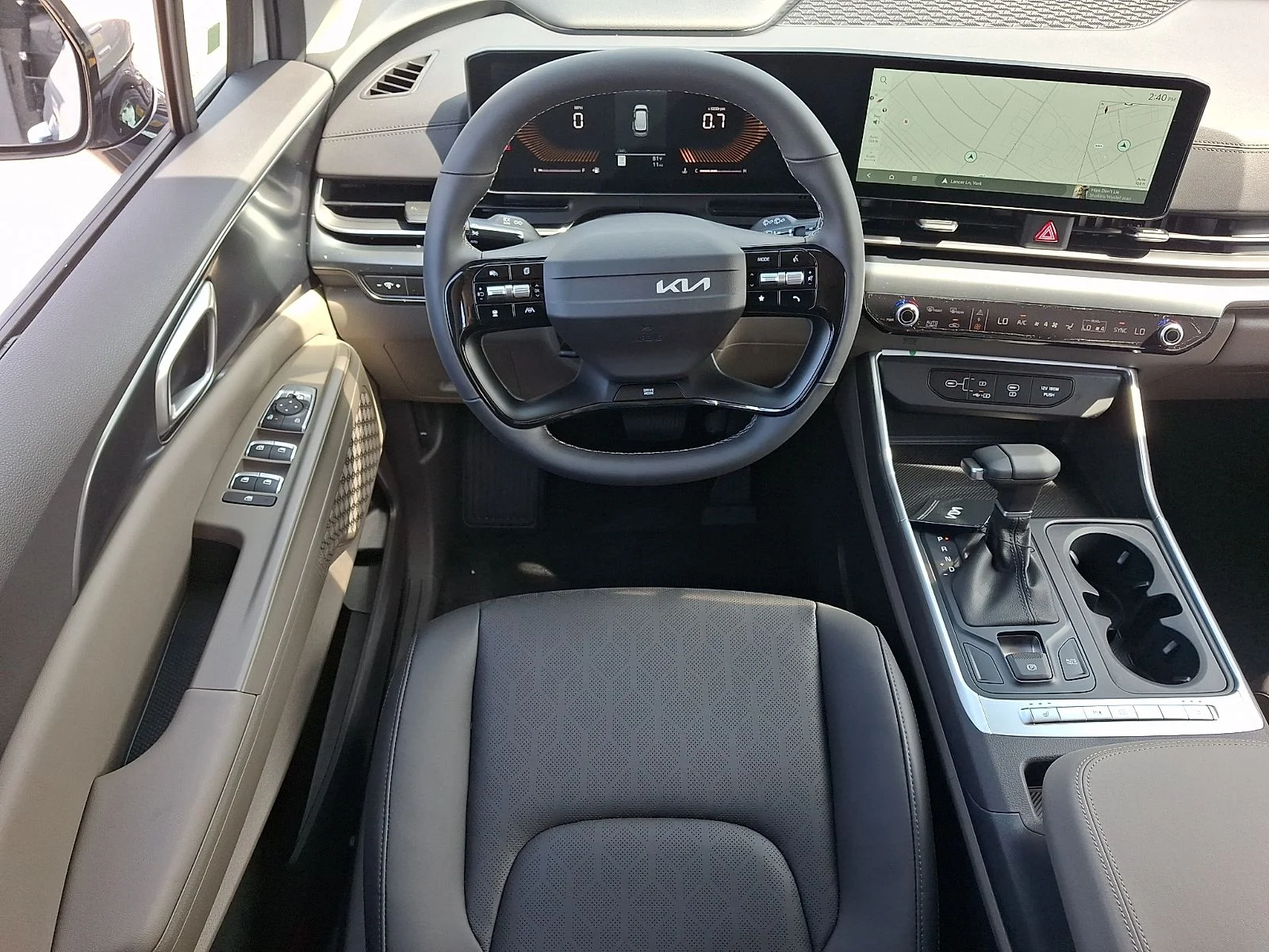 New 2027 White Kia LXS image 9