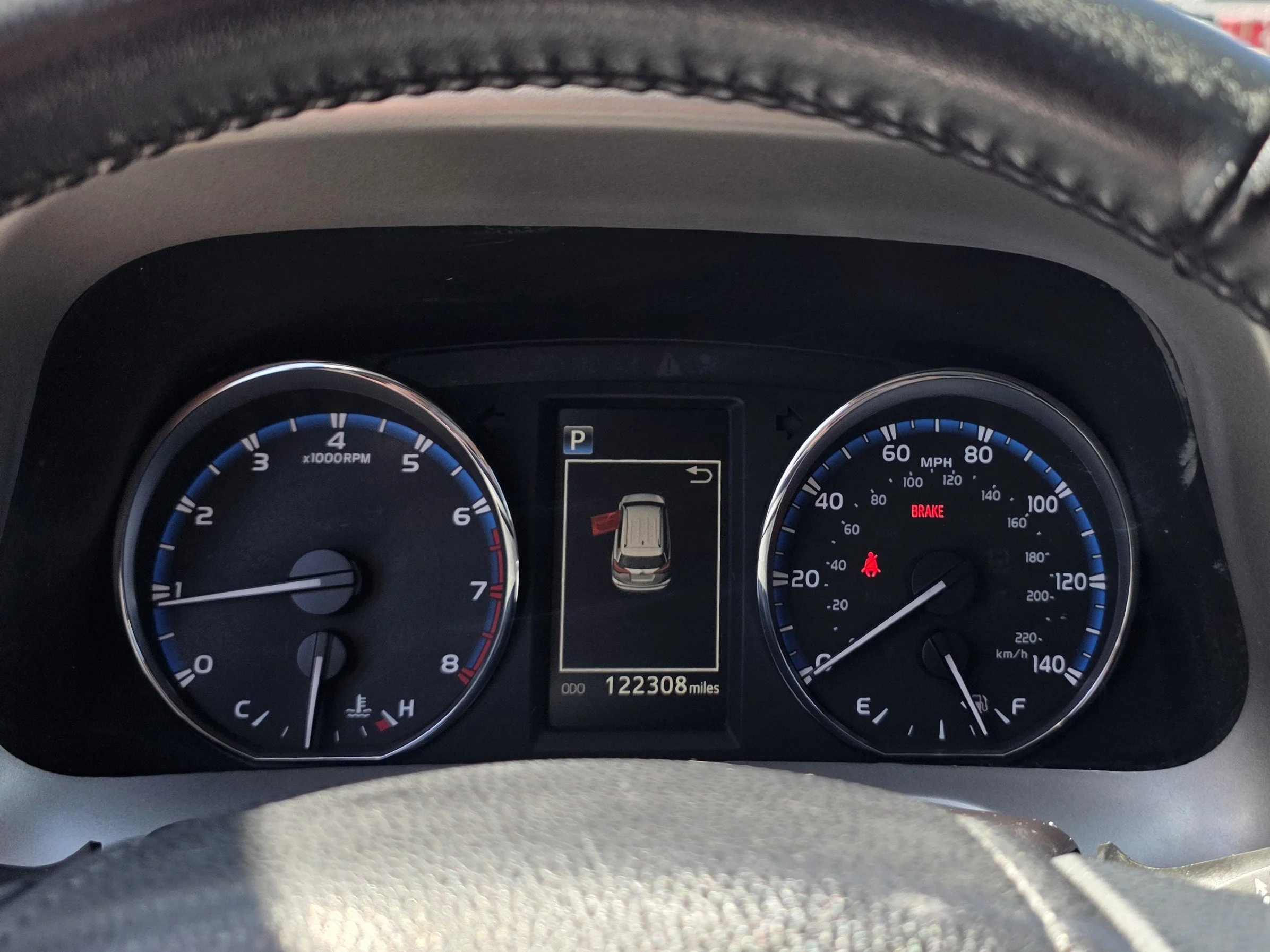 Used 2016 Silver Sky Metallic Toyota XLE image 10