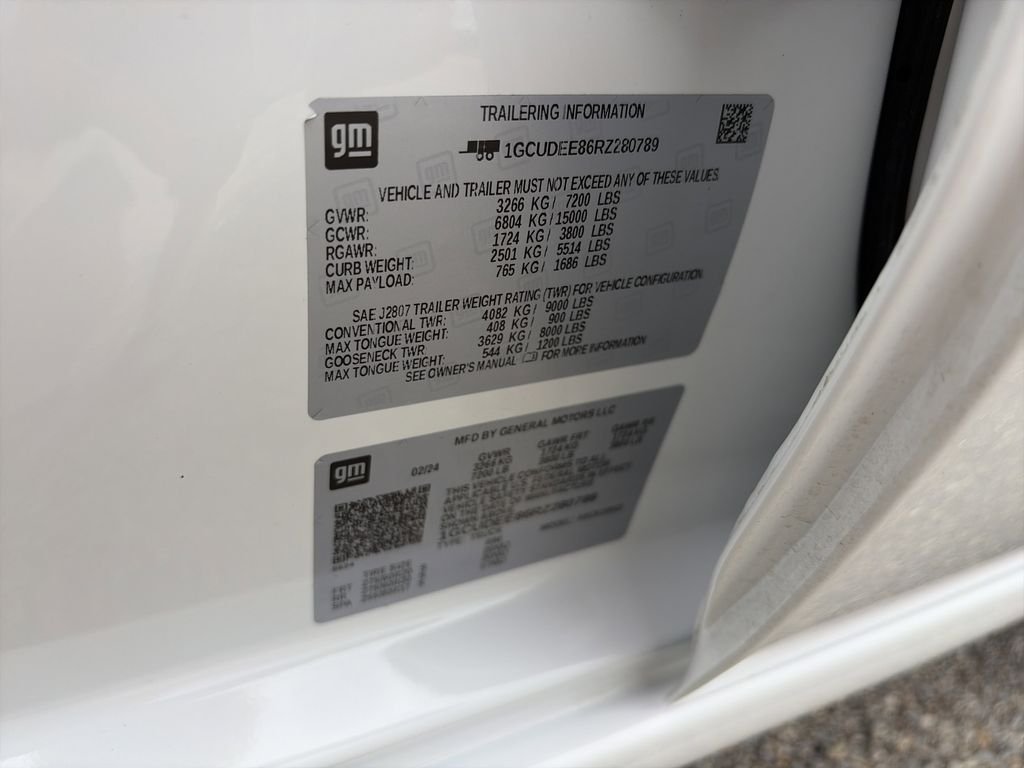 Used 2024 White Chevrolet RST image 11