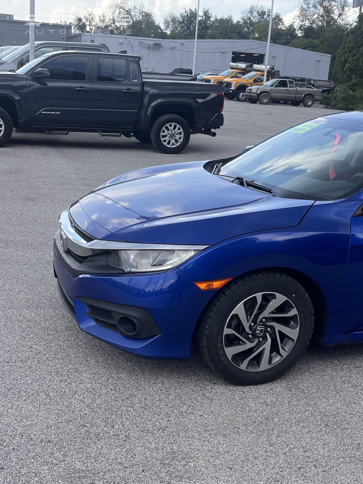Used 2018 Aegean Blue Metallic Honda  image 4