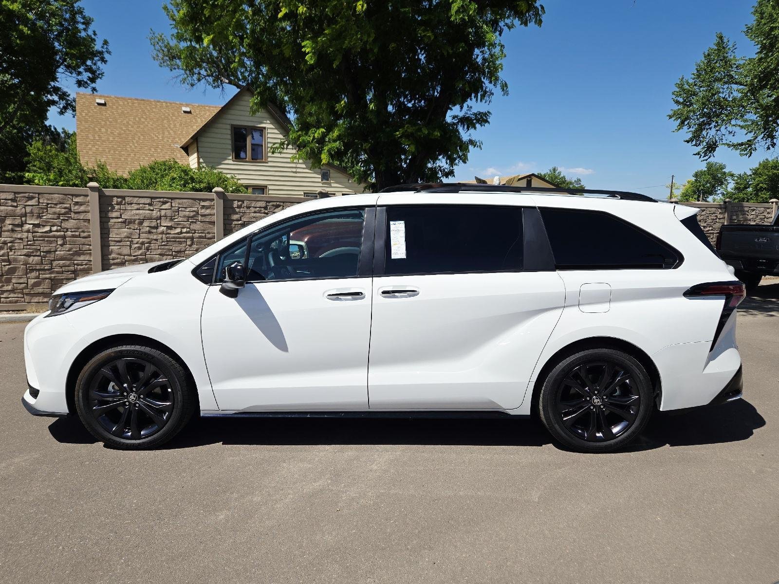 Used 2026 Ice Cap Toyota XSE image 3