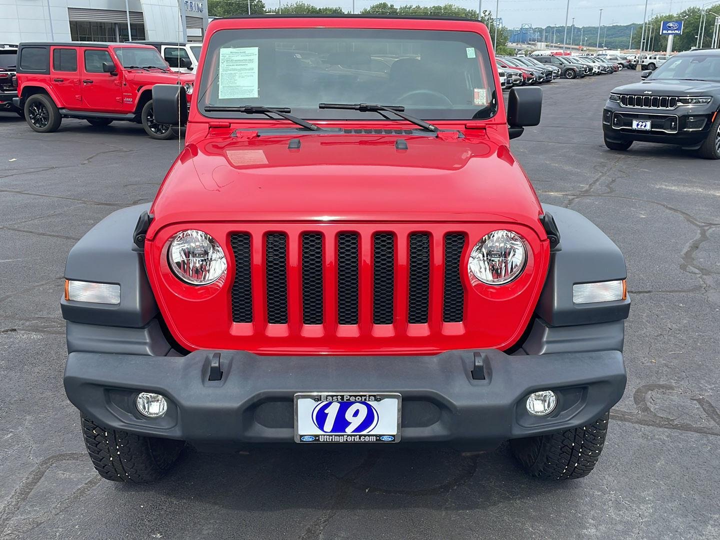 Used 2019 Firecracker Red Clearcoat Jeep Sport S image 8