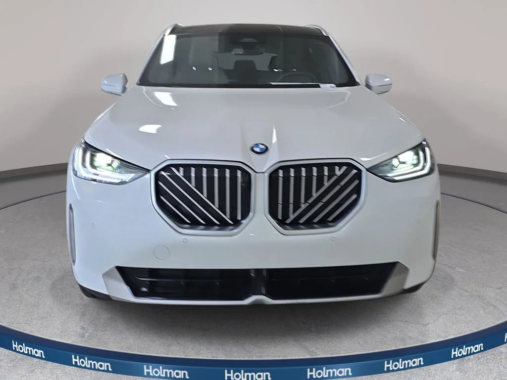 Used 2026 Mineral White Metallic BMW 30 xDrive image 3