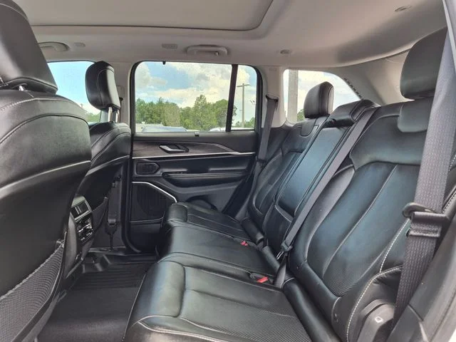 Used 2022 White Jeep 4xe image 21