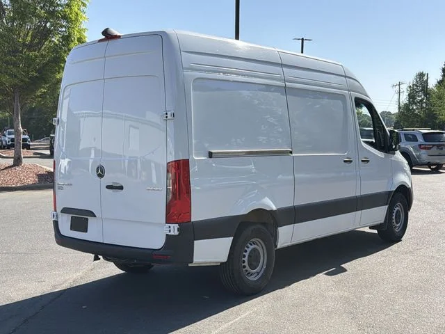 Used 2025 White Mercedes-Benz Cargo 144 WB image 12
