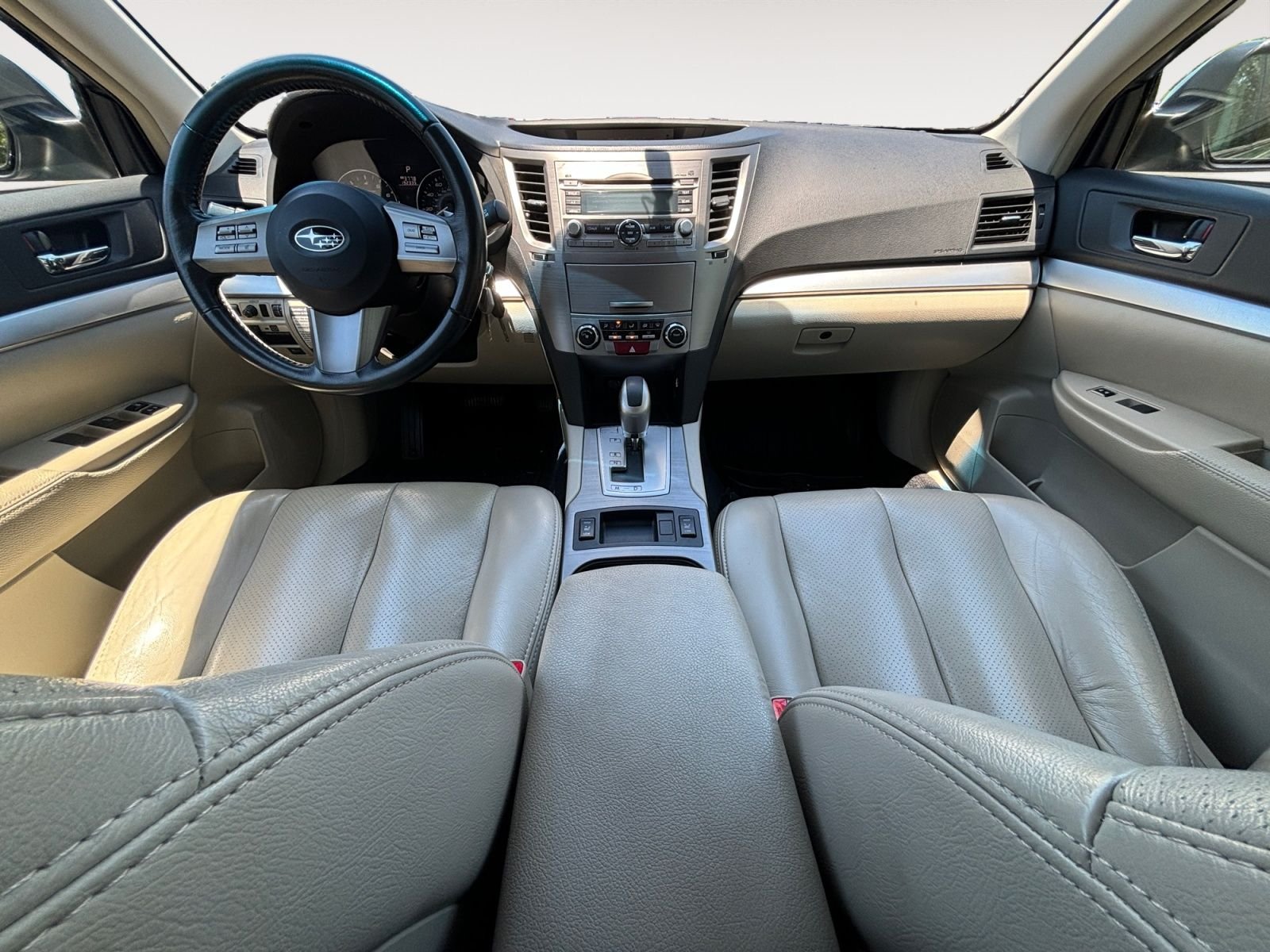 Used 2010 Green Subaru 2.5i Premium image 10