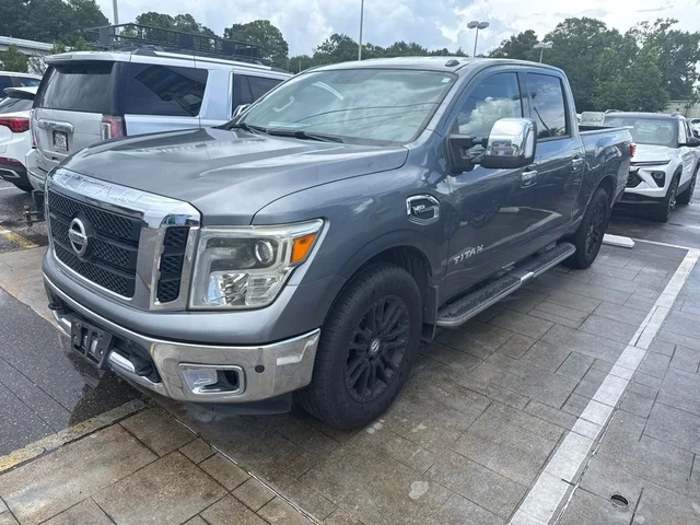 2017 Nissan Titan SL