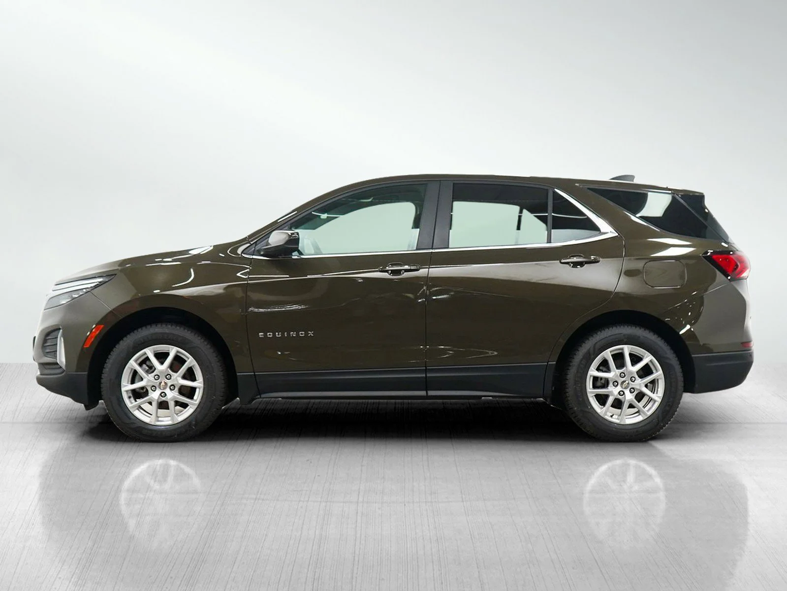 Used 2023 Chevrolet Equinox LT with VIN 3GNAXUEG5PL103268 for sale in Minneapolis, Minnesota