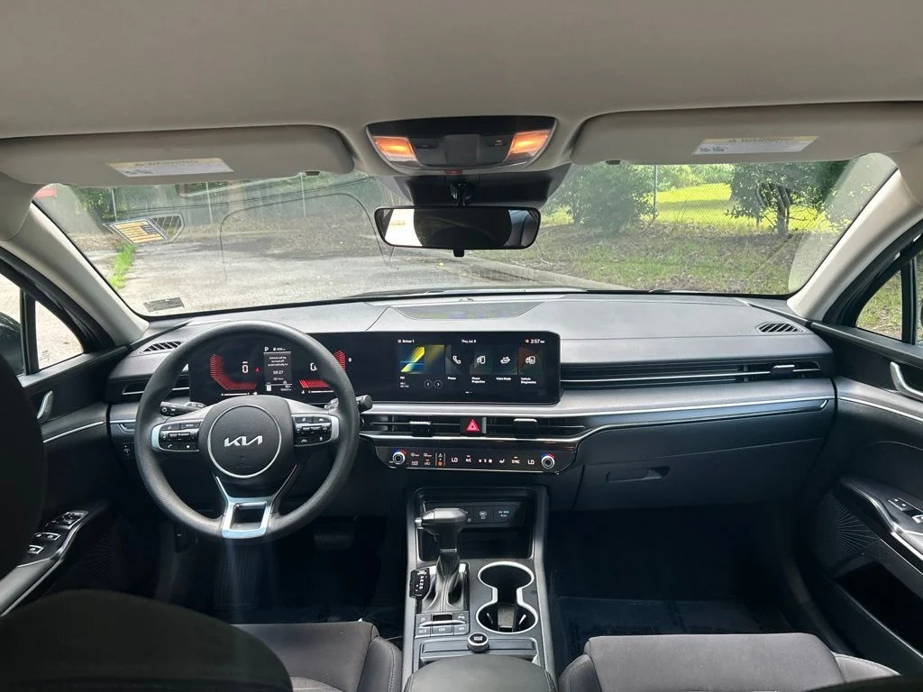 Used 2026 Black Kia LXS image 28