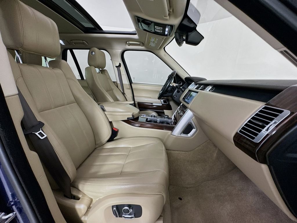 Used 2017 Loire Blue Land Rover 3.0L V6 Supercharged HSE image 37