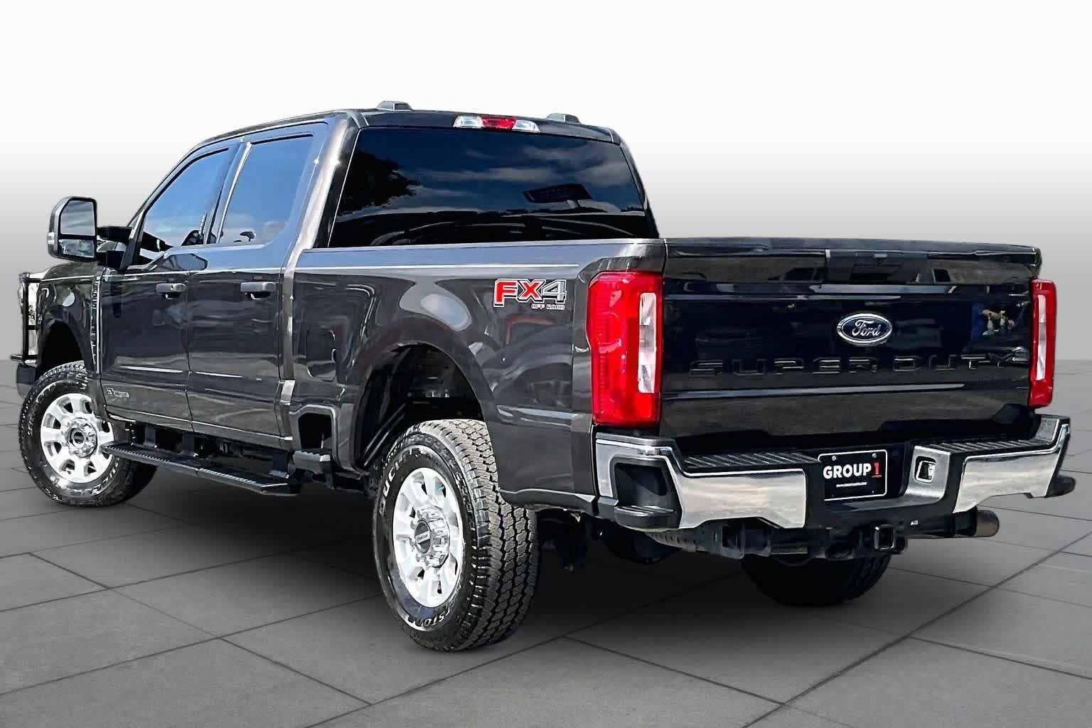 Used 2024 Darkened Bronze Metallic Ford XLT image 12