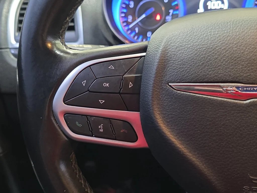 Used 2018 Velvet Red Pearlcoat Chrysler Touring image 16