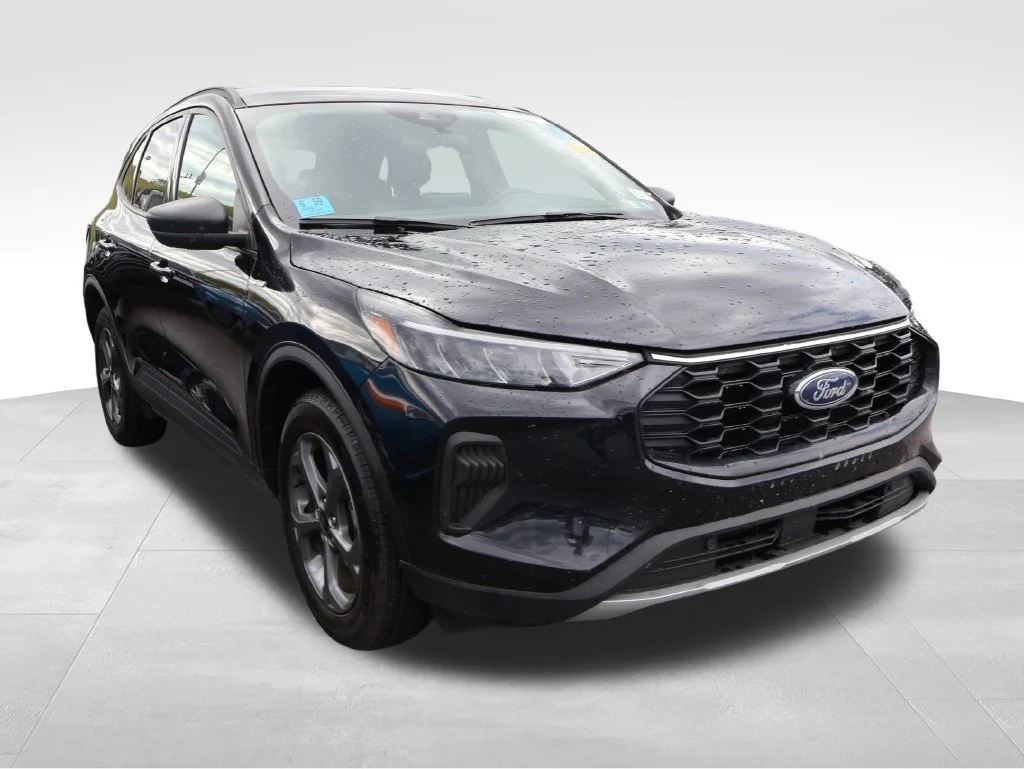Used 2025 Black Metallic Ford ST-Line image 10