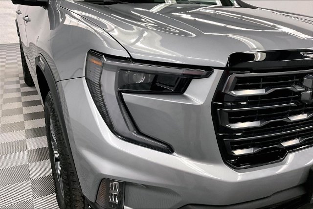 Used 2024 Sterling Metallic GMC AT4 image 35