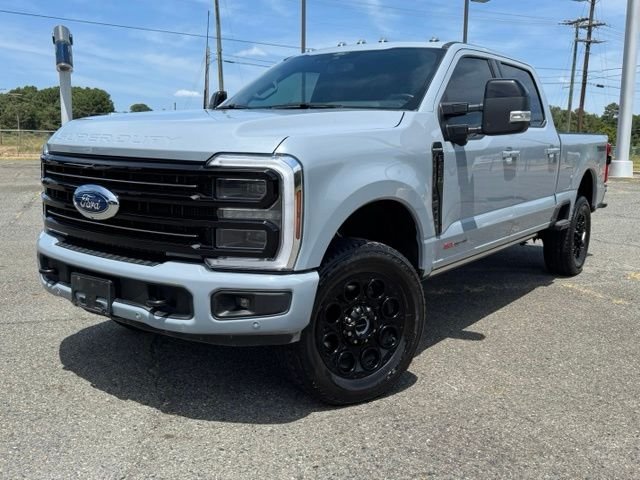 2025 Ford Super Duty F-250 Platinum